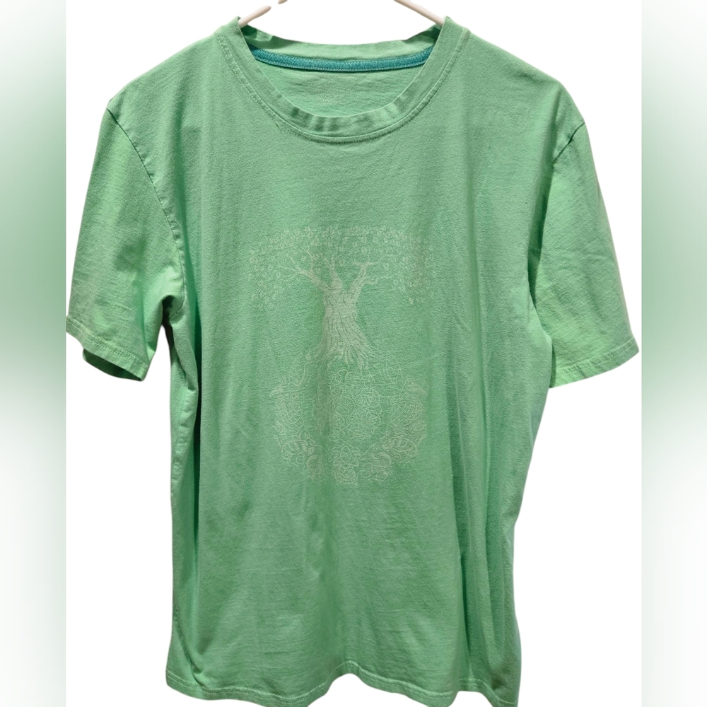 Women's Light Green St. Patrick's Day Irish Celtic Tree Of Life Tshirt, L